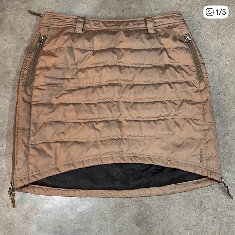 Skhoop Size large tan puffy skirt